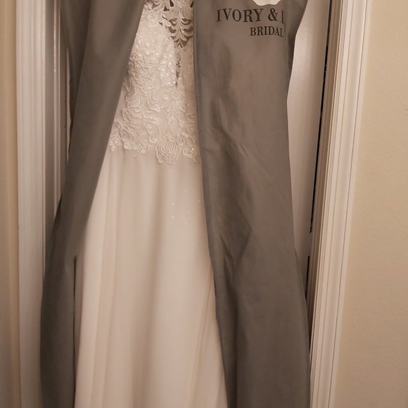 OFF WHITE GOWN WITH PORCELAIN TULLE ILLUSION - Picture 5 of 5